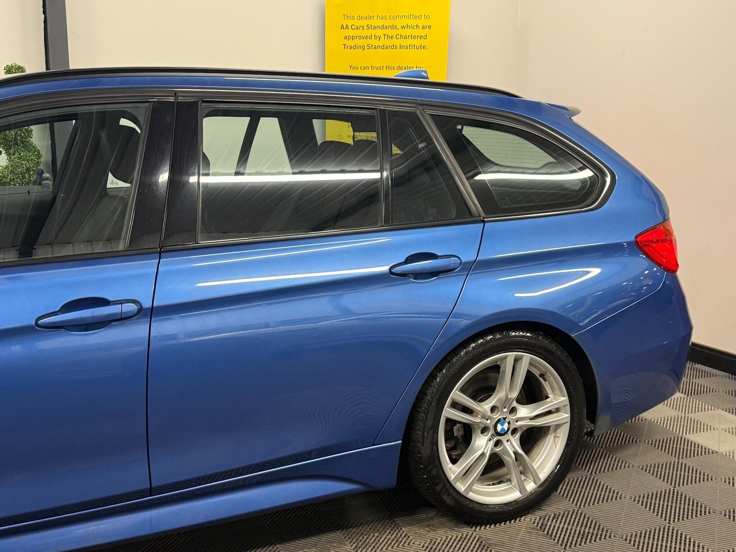 Used BMW 3 Series 2013 for sale - 77305585: Photo 18