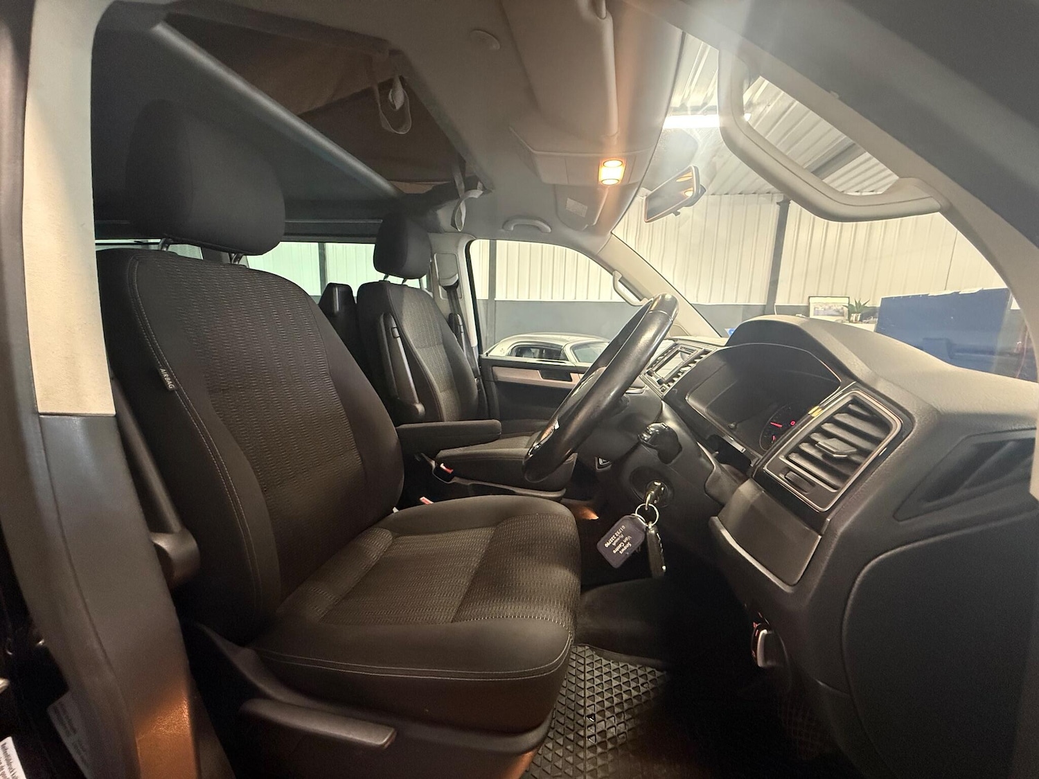 Used Volkswagen Caravelle 2016 for sale - 76832667: Photo 12