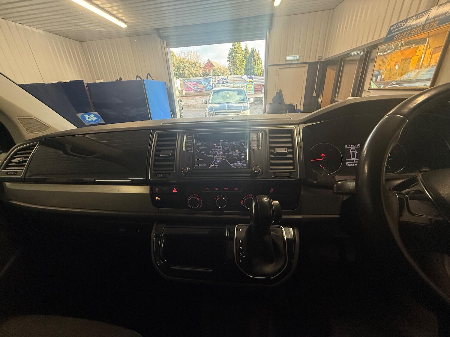 Used Volkswagen Caravelle 2016 for sale - 76832667: Photo 15