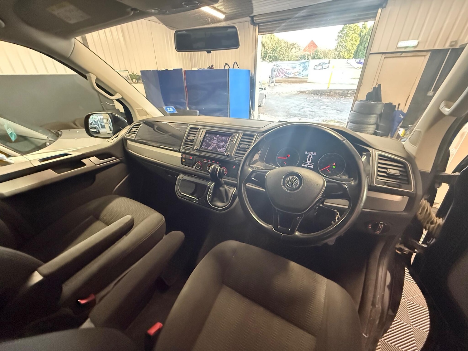 Used Volkswagen Caravelle 2016 for sale - 76832667: Photo 5