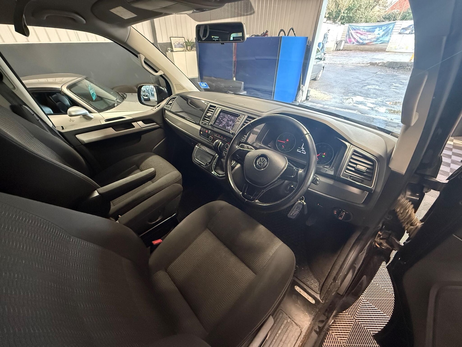 Used Volkswagen Caravelle 2016 for sale - 76832667: Photo 7