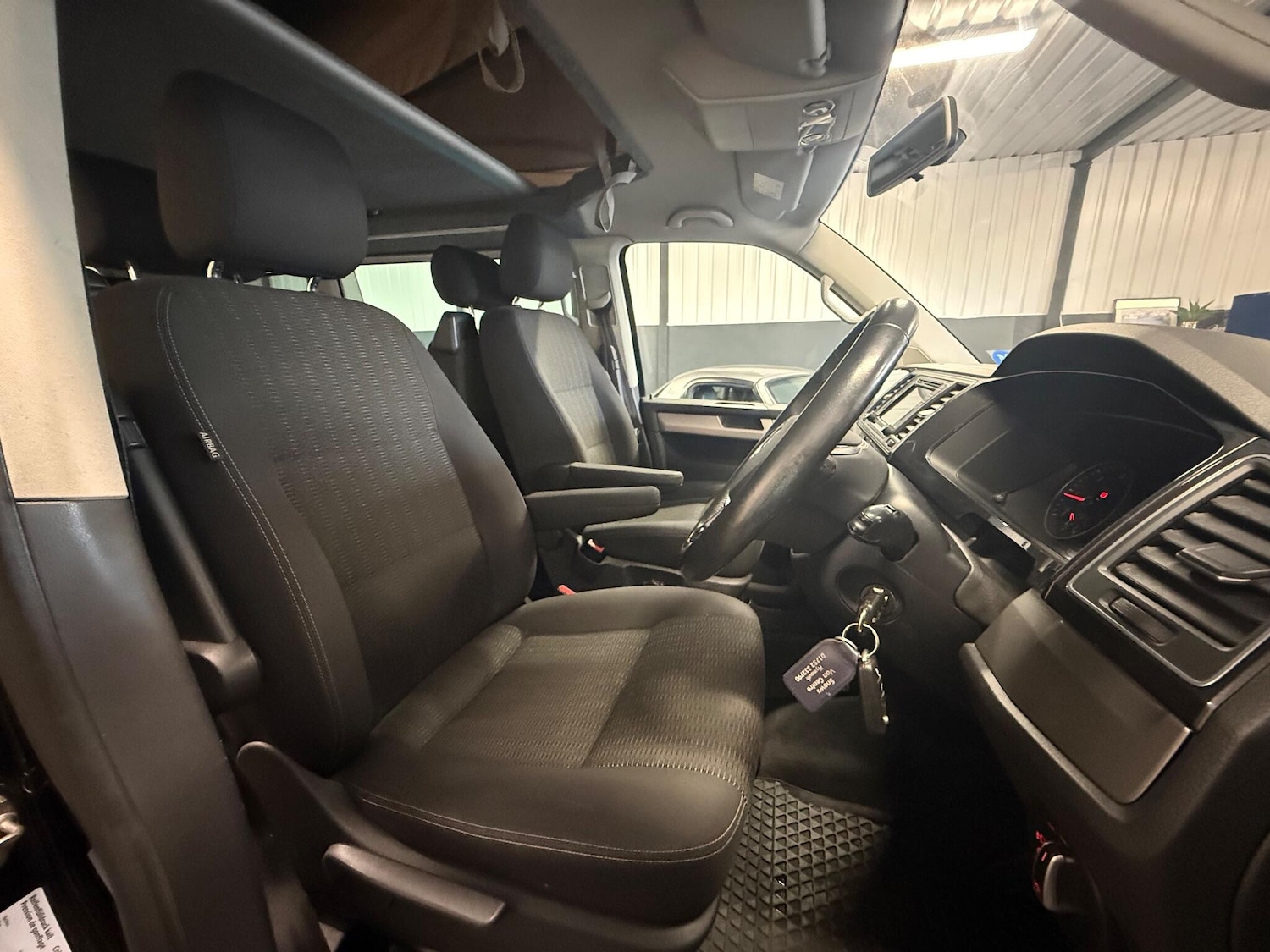 Used Volkswagen Caravelle 2016 for sale - 76832667: Photo 8