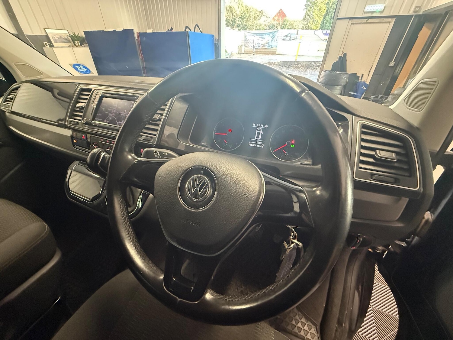 Used Volkswagen Caravelle 2016 for sale - 76832667: Photo 9