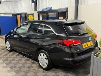 Used Vauxhall Astra 2016 for sale - 77215235: Photo