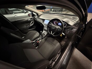 Used Vauxhall Astra 2016 for sale - 77215235: Photo