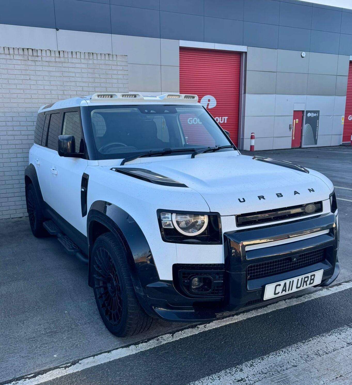 Used Land Rover Defender 2022 for sale - 76619938: Photo 1