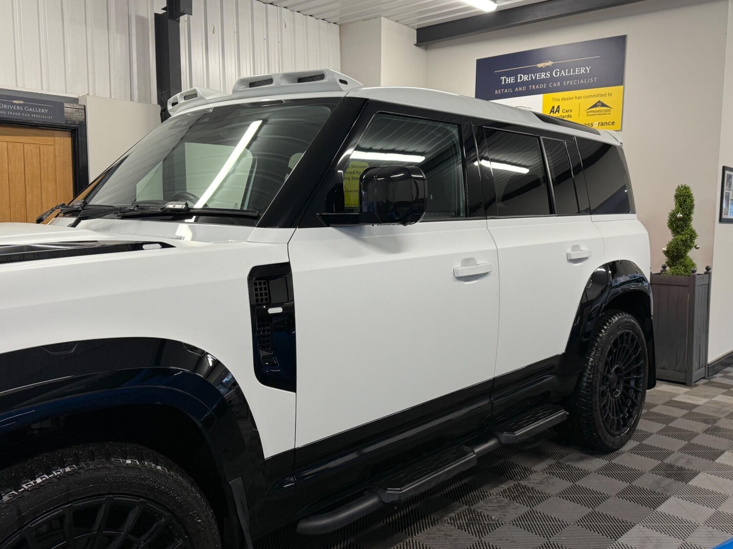 Used Land Rover Defender 110 2022 for sale - 76619938: Photo 13