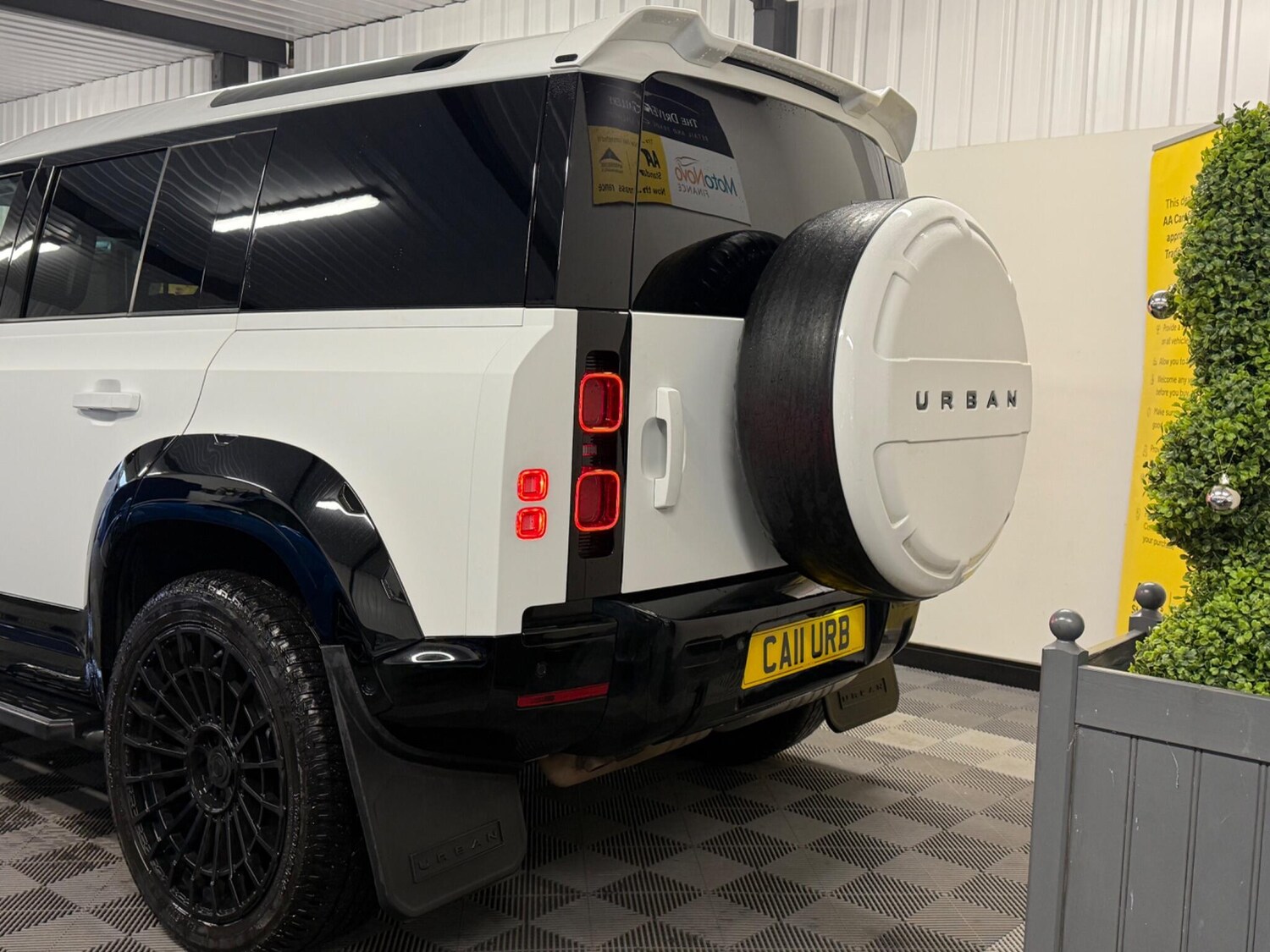 Used Land Rover Defender 110 2022 for sale - 76619938: Photo 15