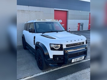 Land Rover - Defender