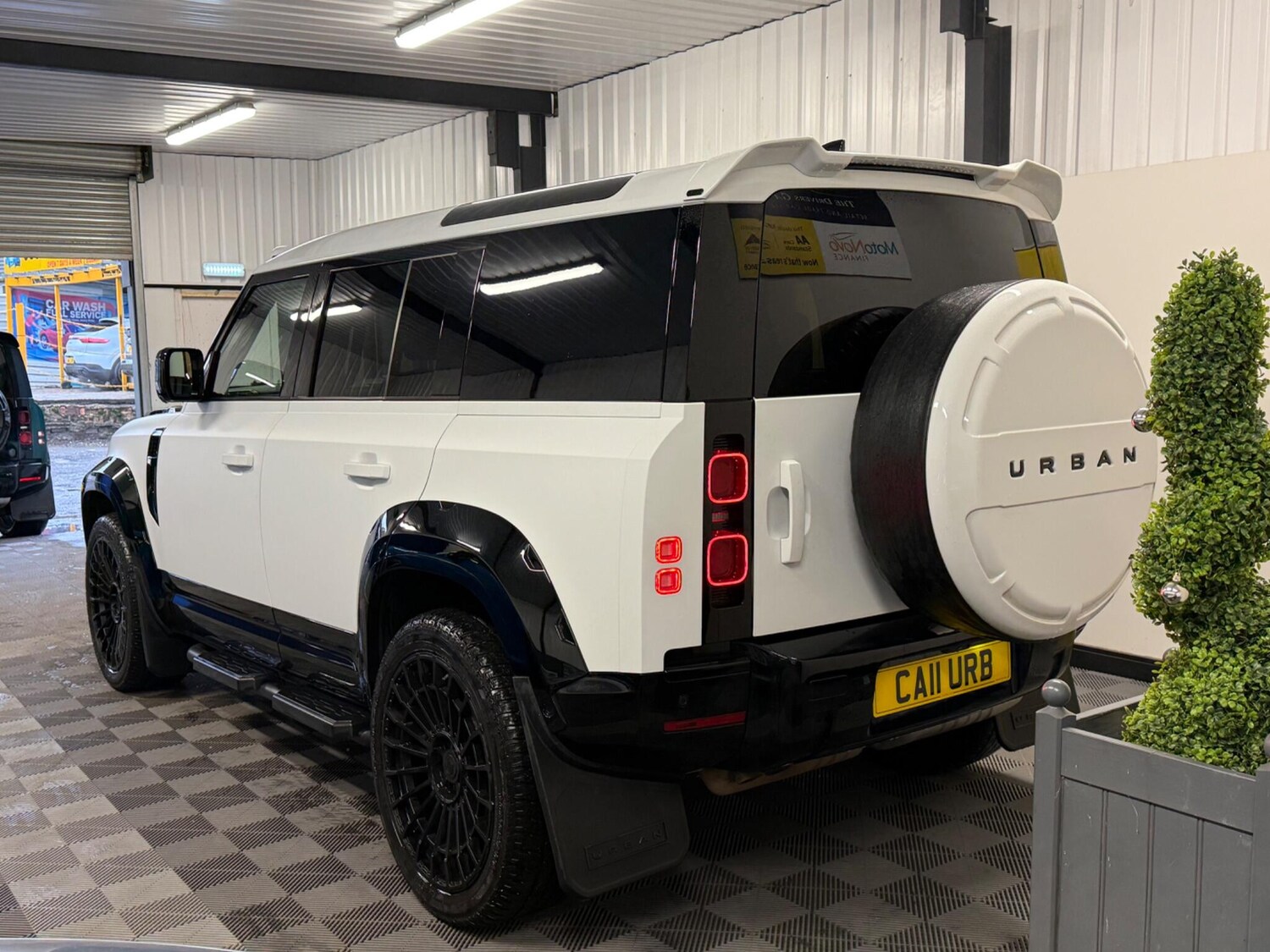 Used Land Rover Defender 110 2022 for sale - 76619938: Photo 3