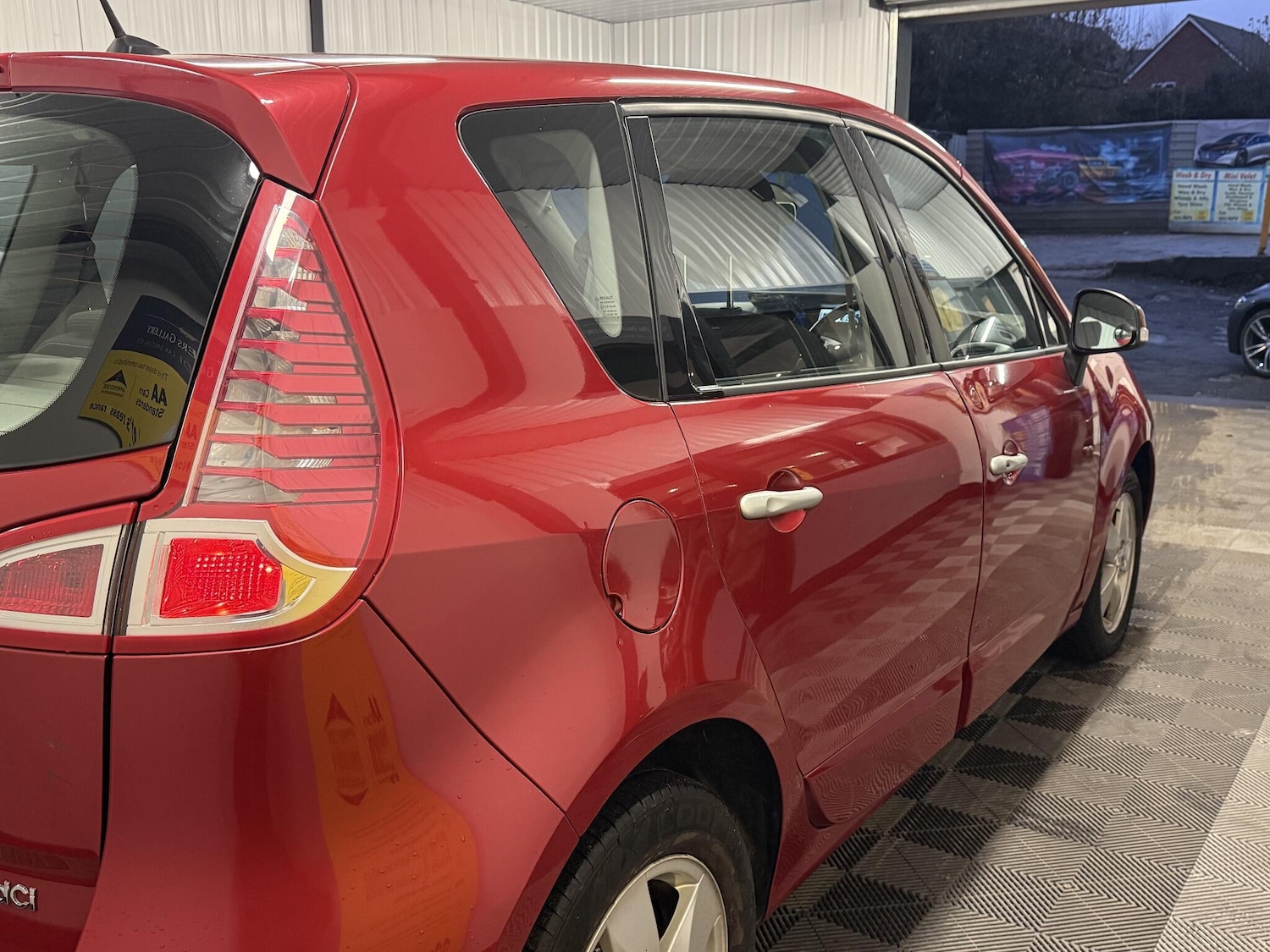 Used Renault Scenic 2010 for sale - 76742283: Photo 13