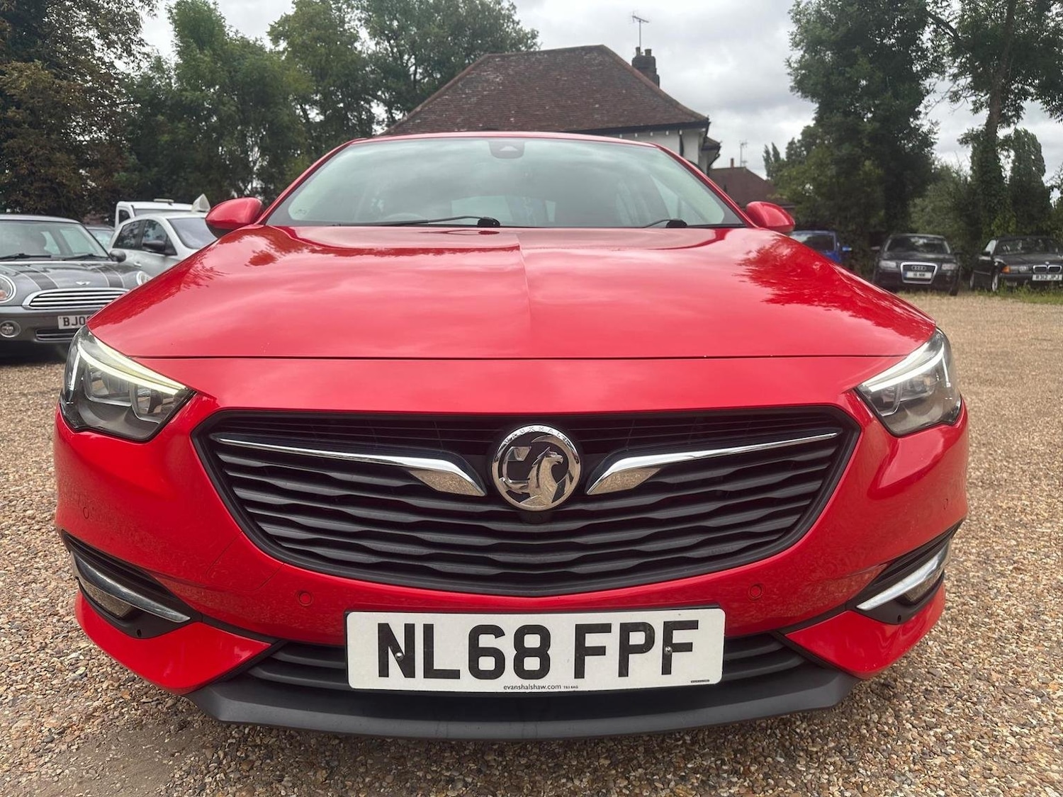Used Vauxhall Insignia 2018 for sale - 76107366: Photo 2