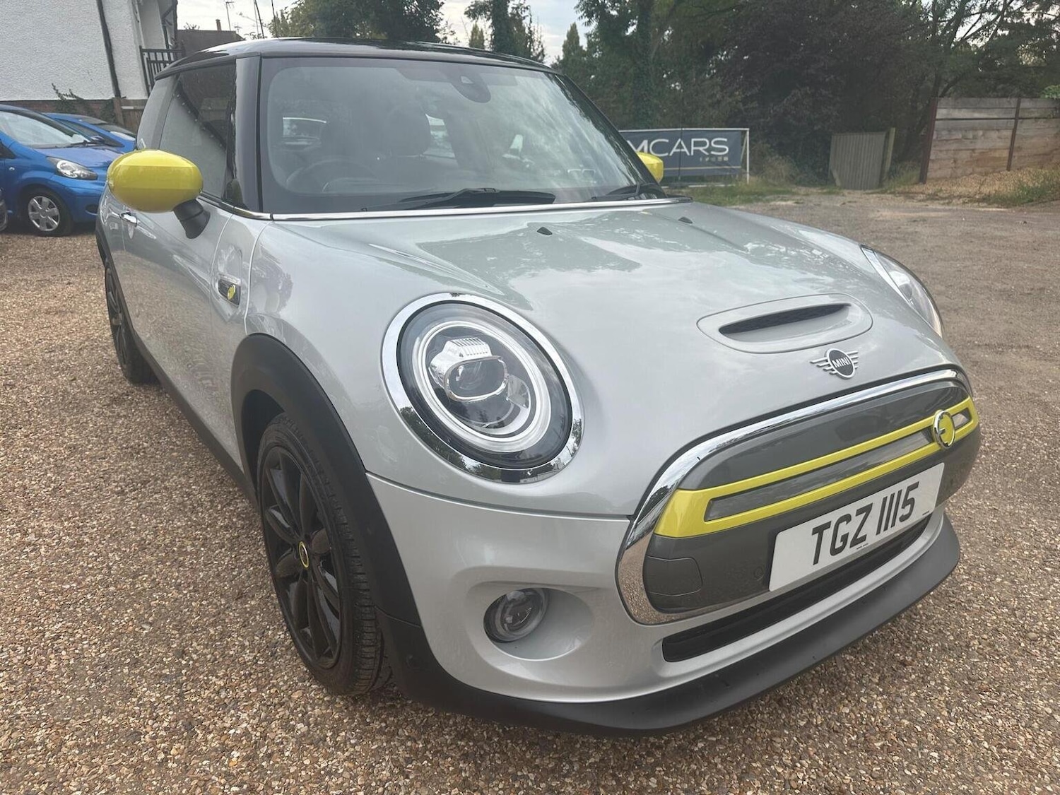 Used MINI Electric Cooper 2020 for sale - 76107363: Photo 1