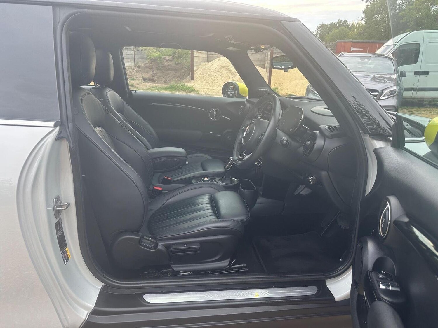 Used MINI Electric Cooper 2020 for sale - 76107363: Photo 15