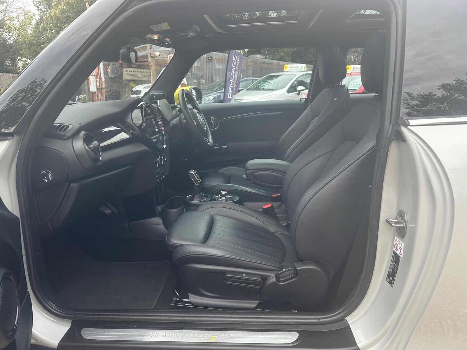 Used MINI Electric Cooper 2020 for sale - 76107363: Photo 17