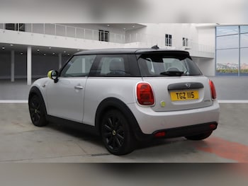 Used MINI Electric Cooper 2020 for sale - 76107363: Photo