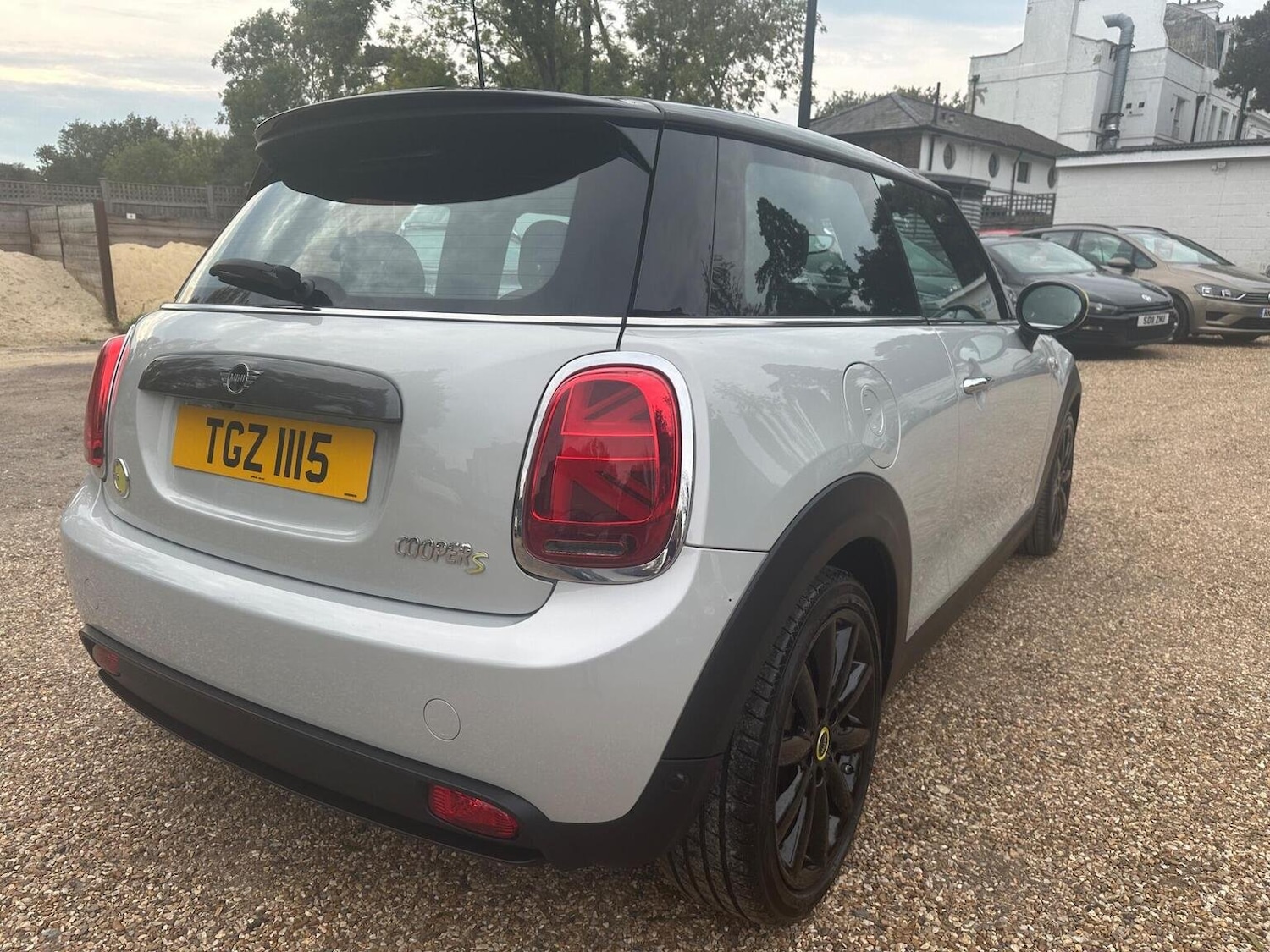 Used MINI Electric Cooper 2020 for sale - 76107363: Photo 6