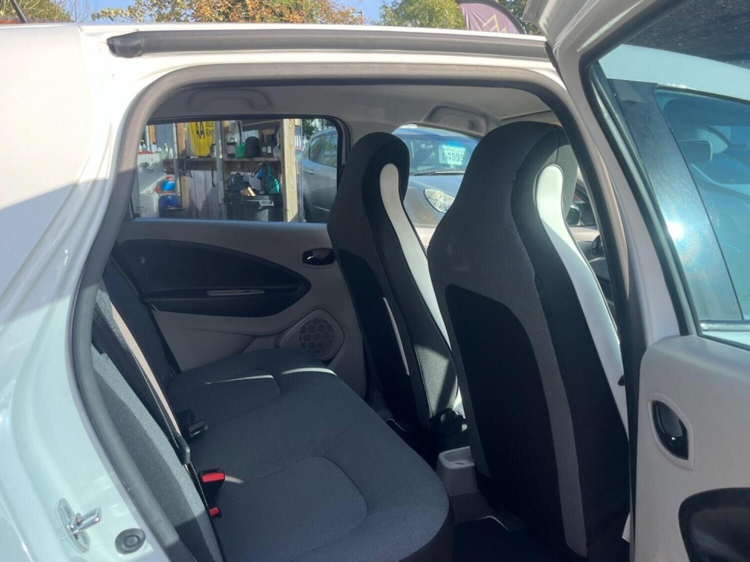 Used Renault Zoe 2014 for sale - 76358043: Photo 11