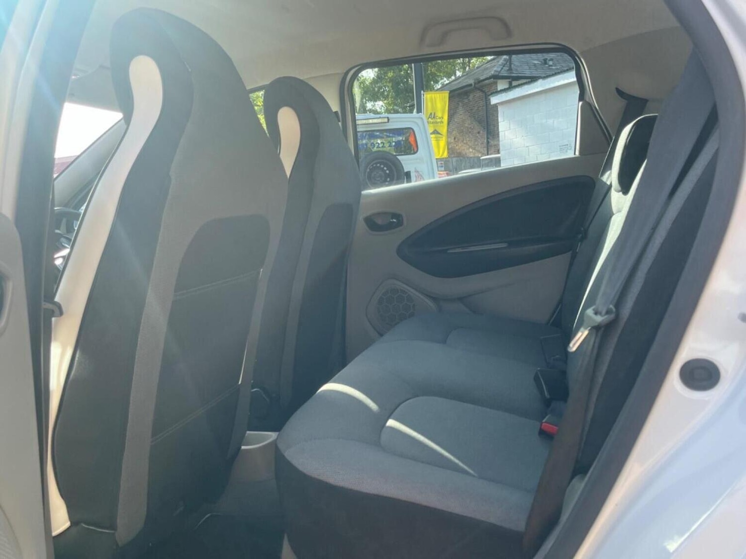 Used Renault Zoe 2014 for sale - 76358043: Photo 12