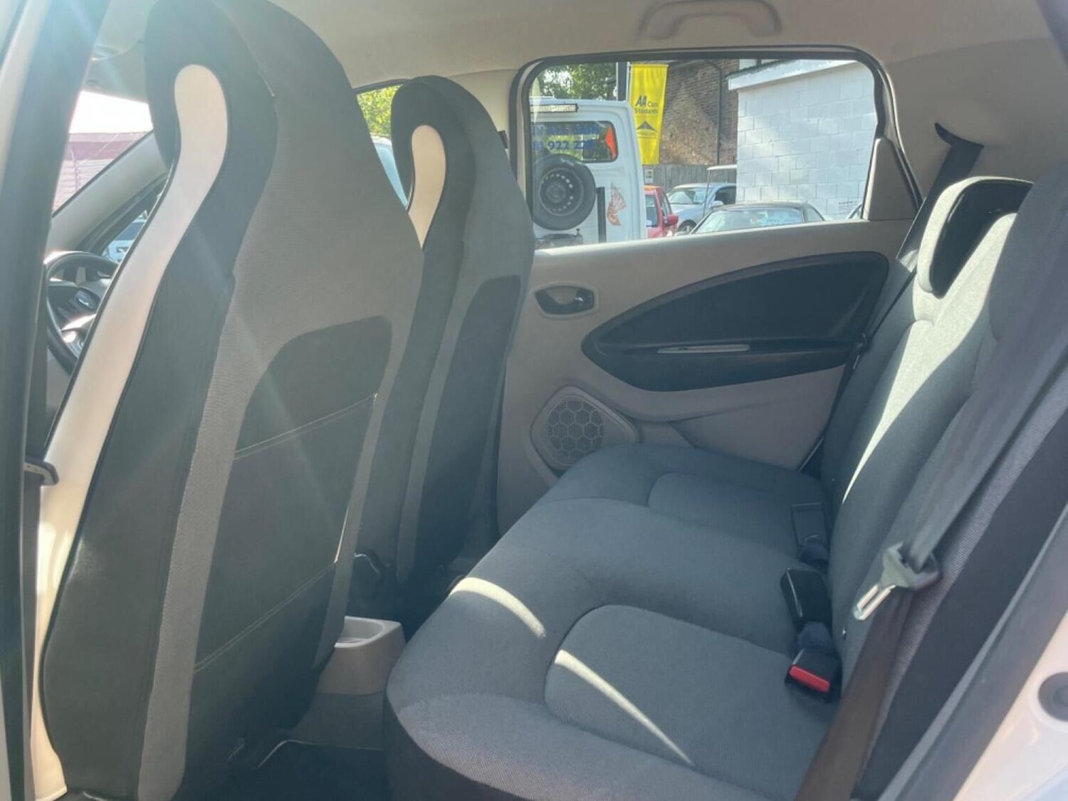 Used Renault Zoe 2014 for sale - 76358043: Photo 13