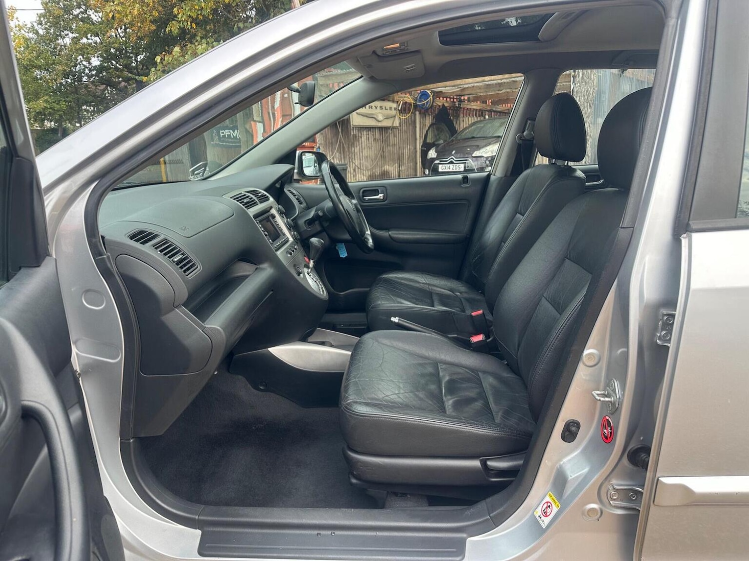 Used Honda Civic 2004 for sale - 76347124: Photo 14