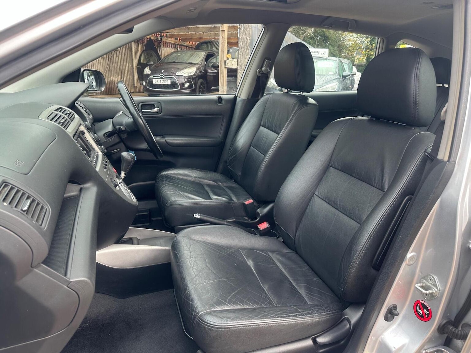 Used Honda Civic 2004 for sale - 76347124: Photo 15