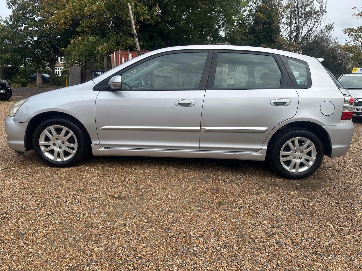 Used Honda Civic 2004 for sale - 76347124: Photo 5