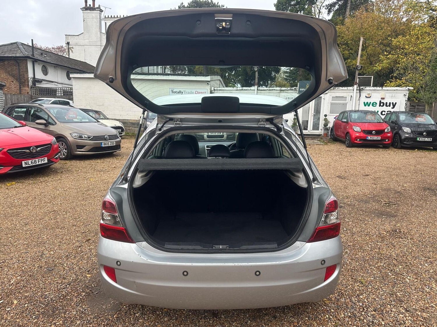 Used Honda Civic 2004 for sale - 76347124: Photo 9