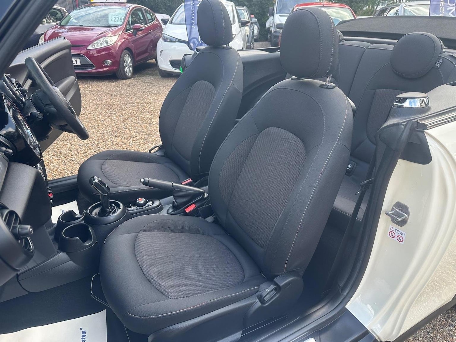 Used MINI Convertible 2019 for sale - 76107373: Photo 17