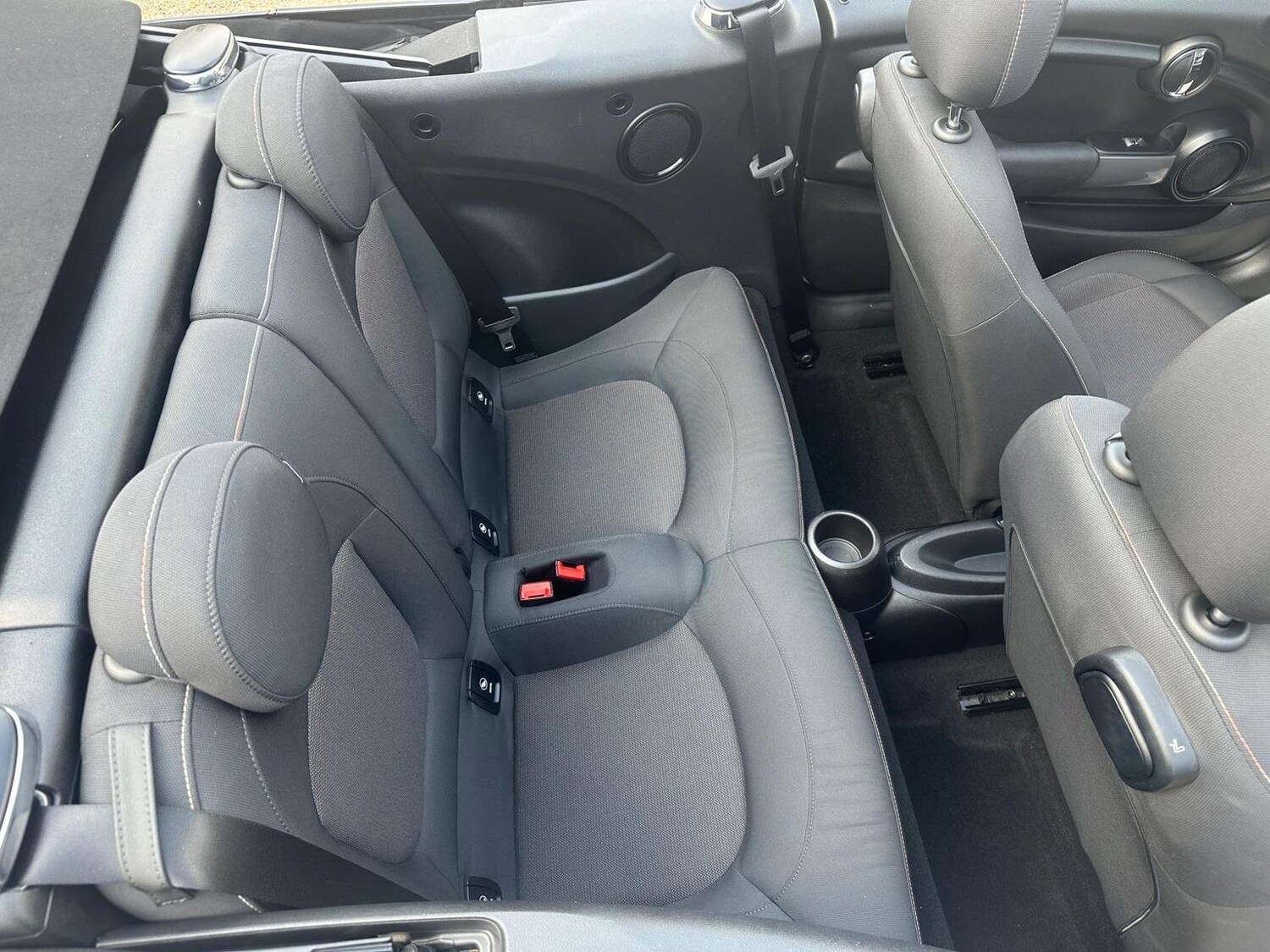 Used MINI Convertible 2019 for sale - 76107373: Photo 18