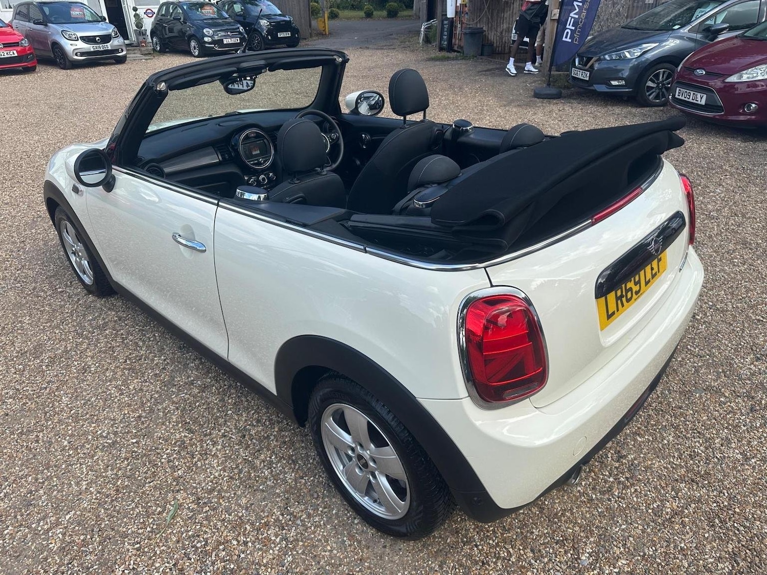 Used MINI Convertible 2019 for sale - 76107373: Photo 9