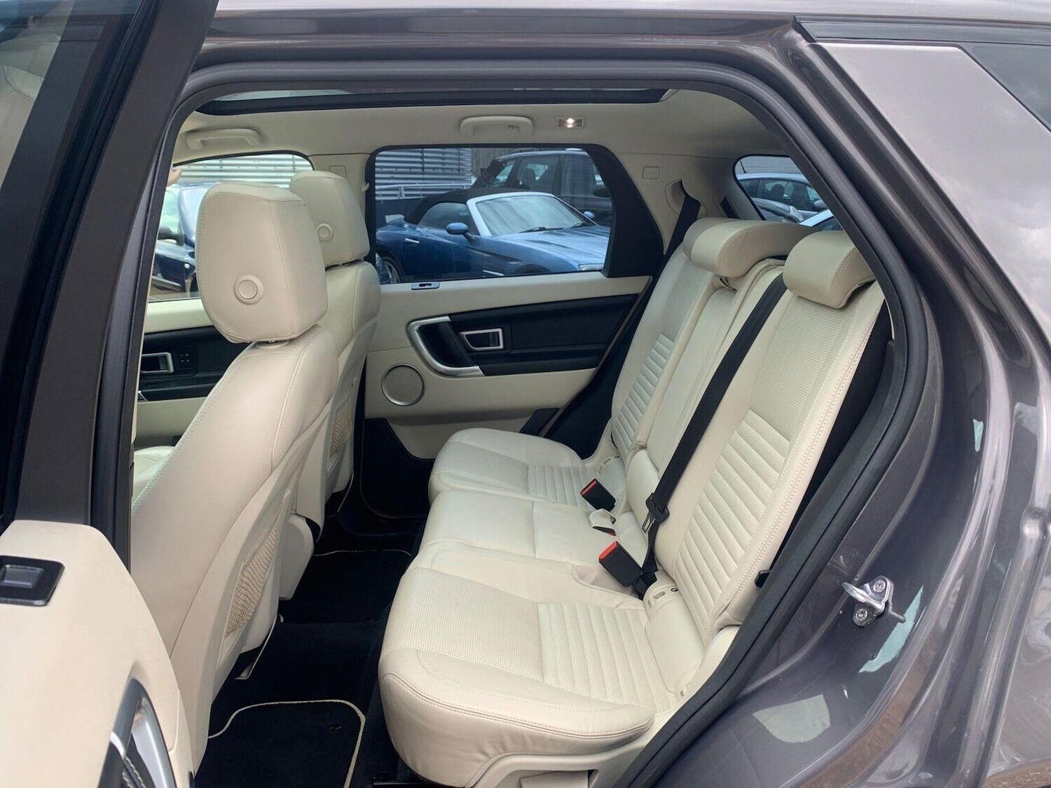 Used Land Rover Discovery Sport 2016 for sale - 76358161: Photo 10