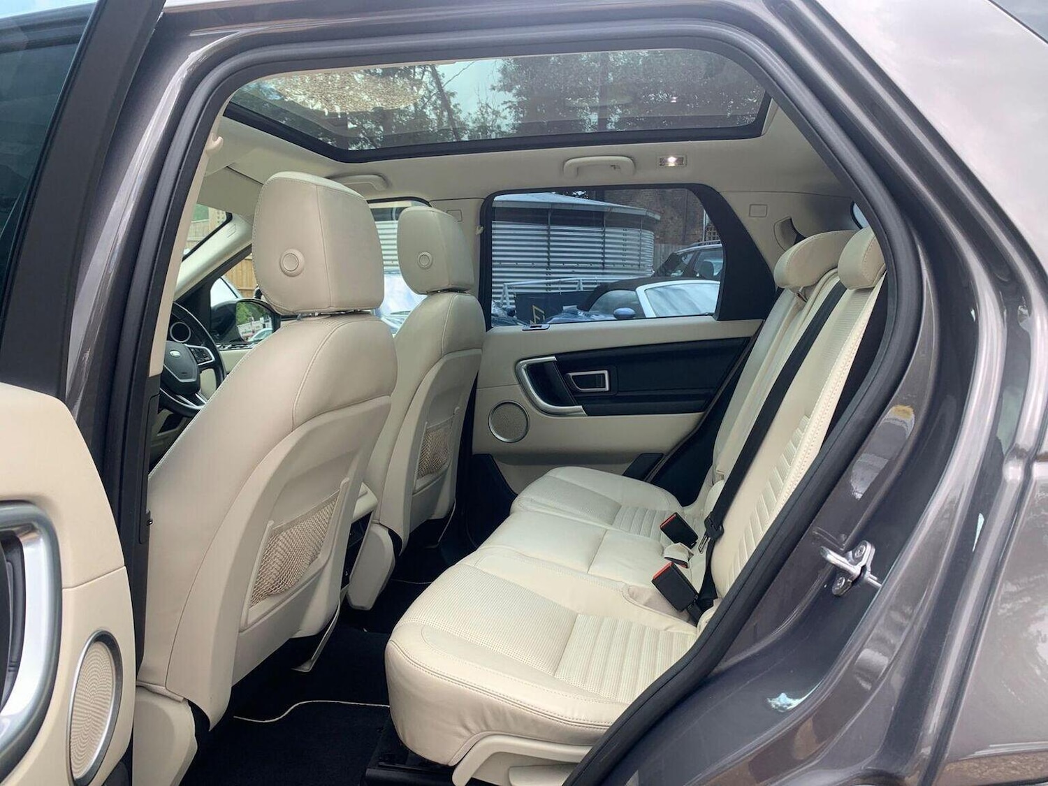 Used Land Rover Discovery Sport 2016 for sale - 76358161: Photo 11