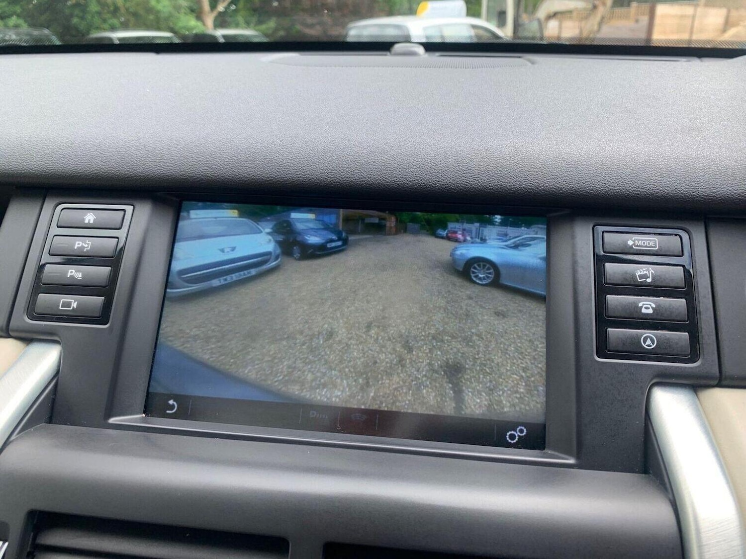 Used Land Rover Discovery Sport 2016 for sale - 76358161: Photo 15