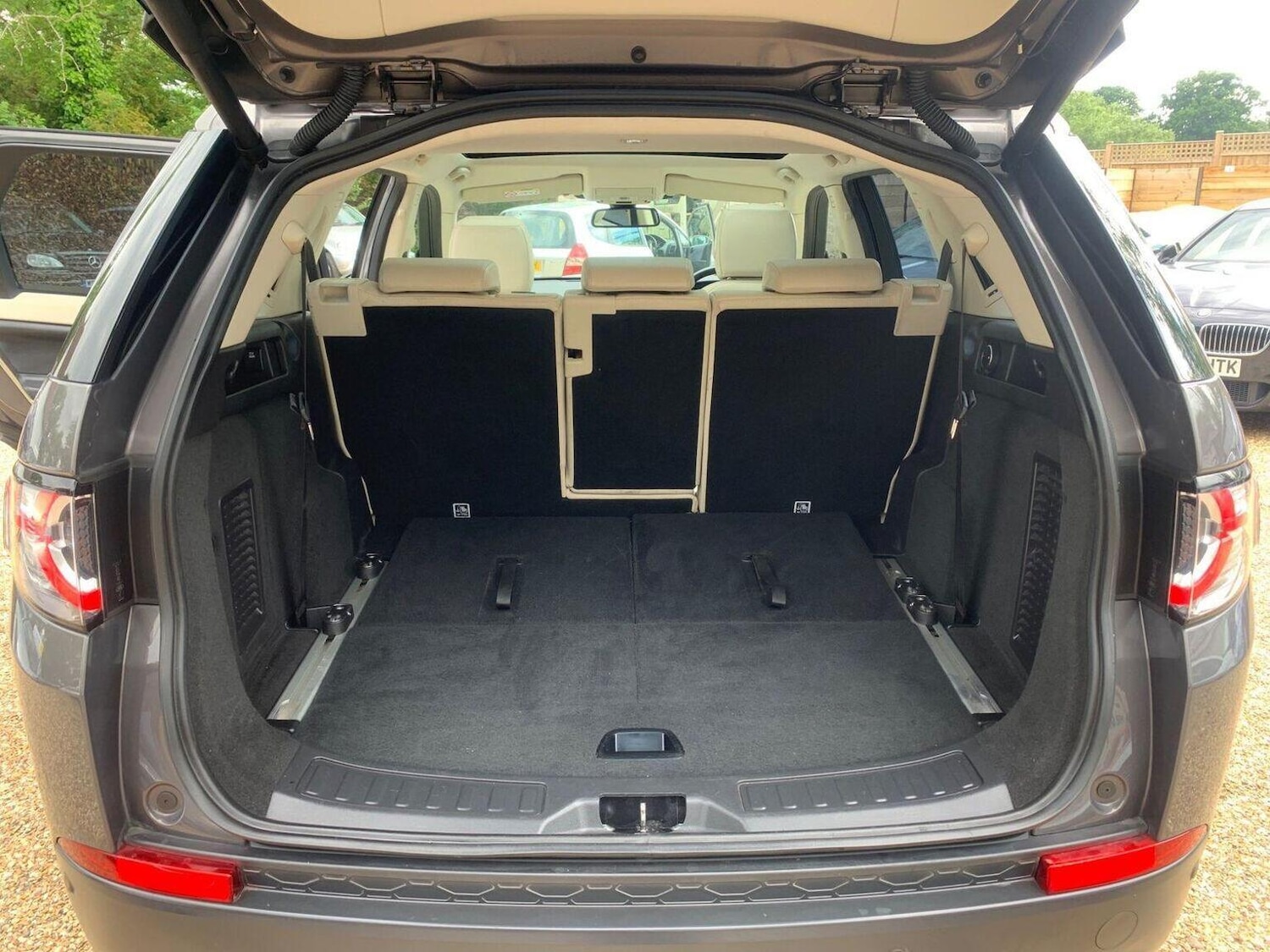 Used Land Rover Discovery Sport 2016 for sale - 76358161: Photo 21