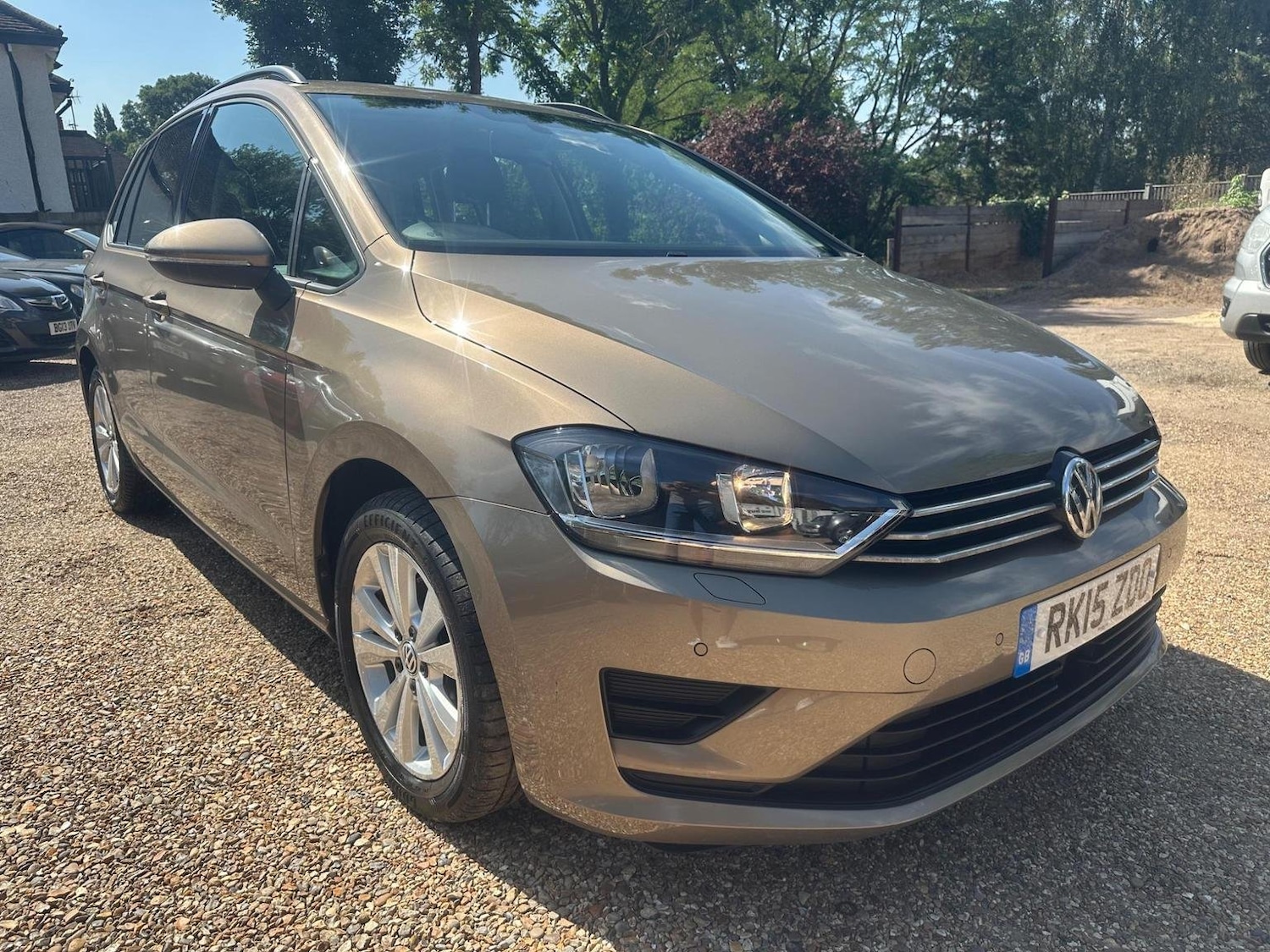 Used Volkswagen Golf SV 2015 for sale - 76107309: Photo 1