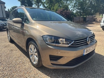 Used Volkswagen Golf SV 2015 for sale - 76107309: Photo