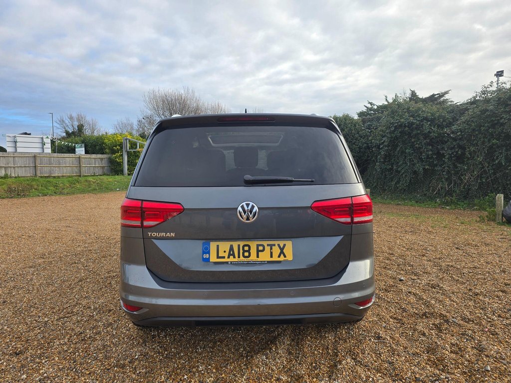 Used Volkswagen Touran 2018 for sale - 77719581: Photo 10