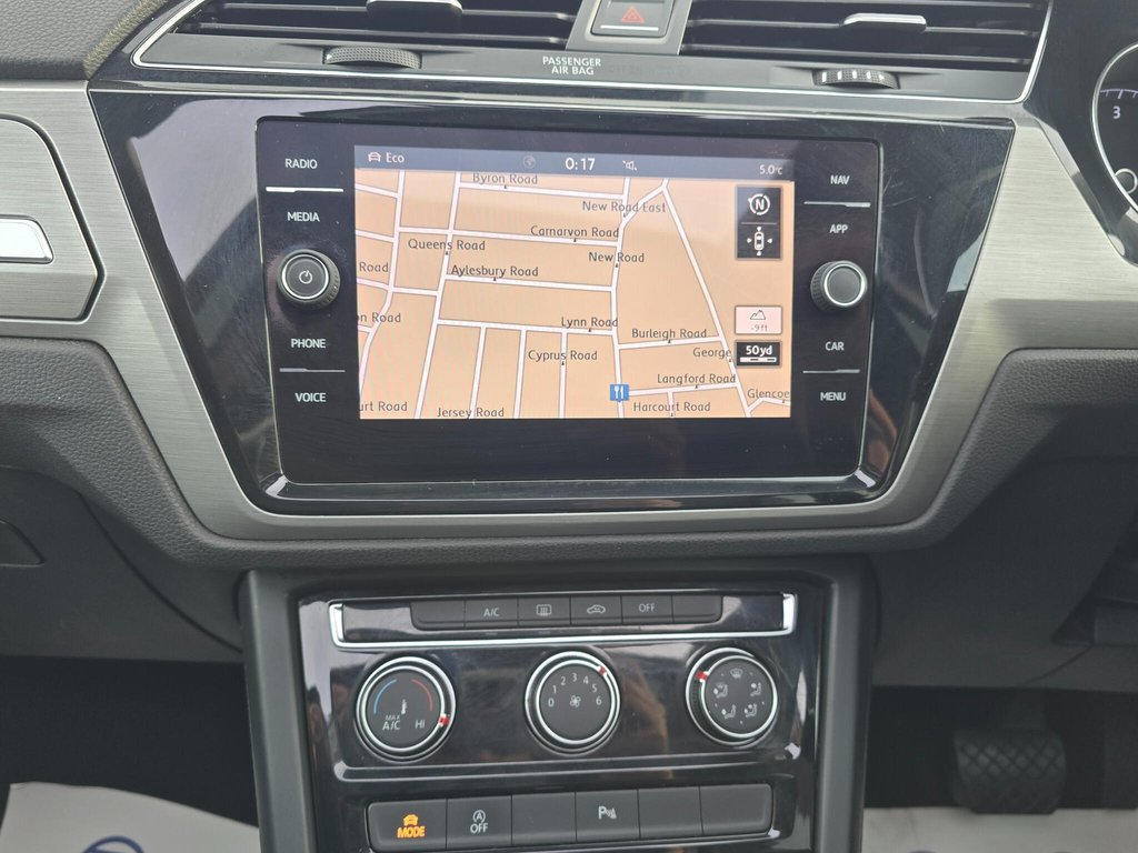 Used Volkswagen Touran 2018 for sale - 77719581: Photo 24