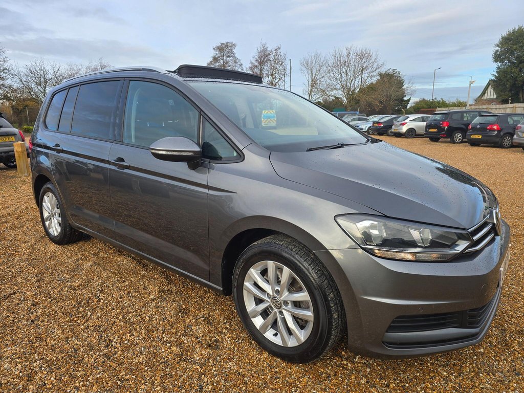 Used Volkswagen Touran 2018 for sale - 77719581: Photo 3