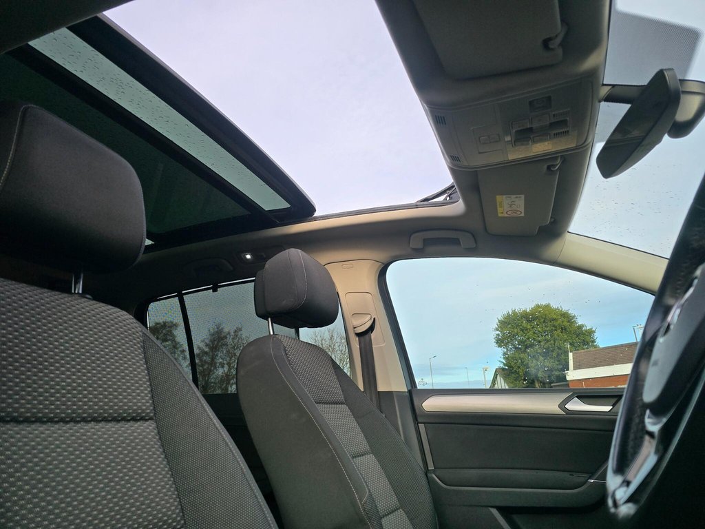 Used Volkswagen Touran 2018 for sale - 77719581: Photo 36