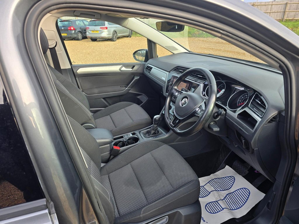 Used Volkswagen Touran 2018 for sale - 77719581: Photo 44