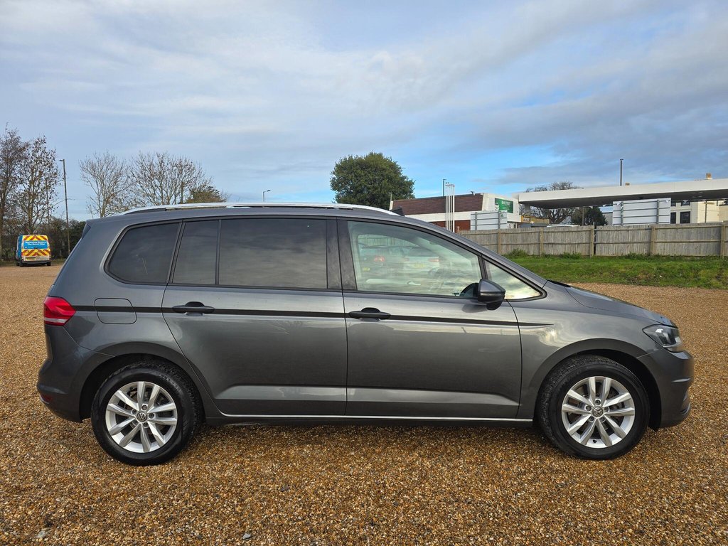 Used Volkswagen Touran 2018 for sale - 77719581: Photo 5