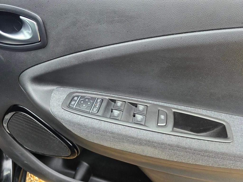 Used Renault Zoe 2020 for sale - 77719591: Photo 23