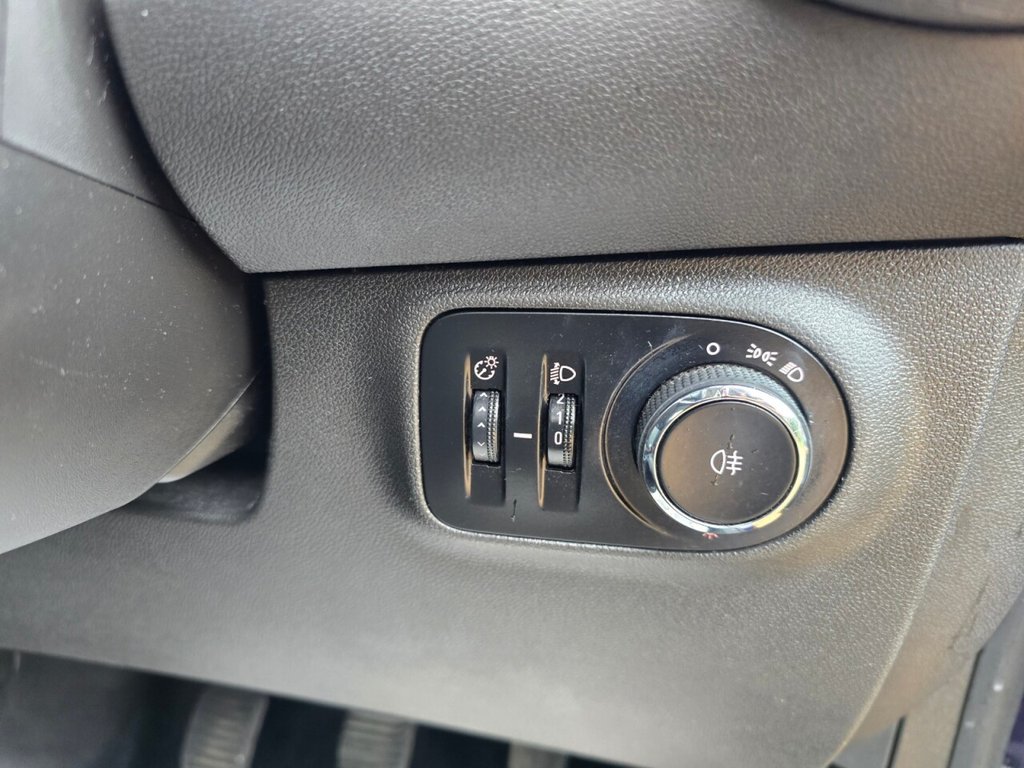 Used Vauxhall ADAM 2013 for sale - 78044819: Photo 25