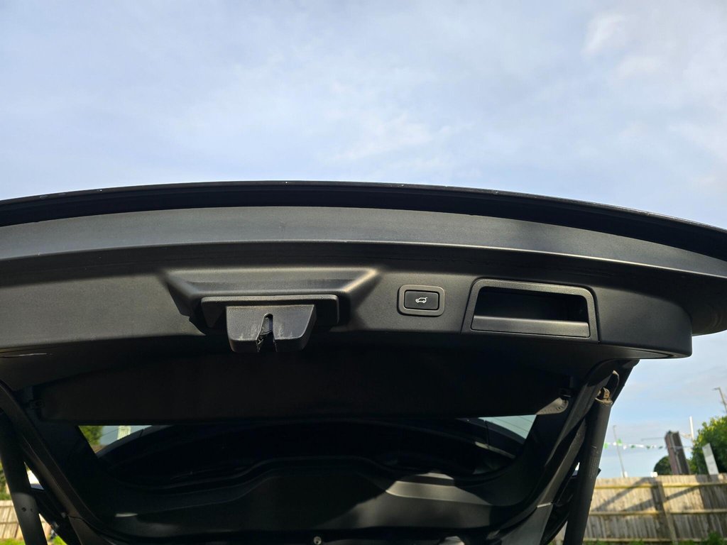 Used Land Rover Range Rover Velar 2018 for sale - 77719456: Photo 18