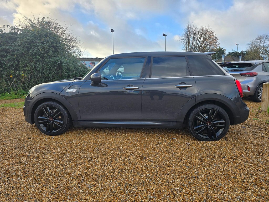 Used MINI Hatch 2018 for sale - 77719526: Photo 15