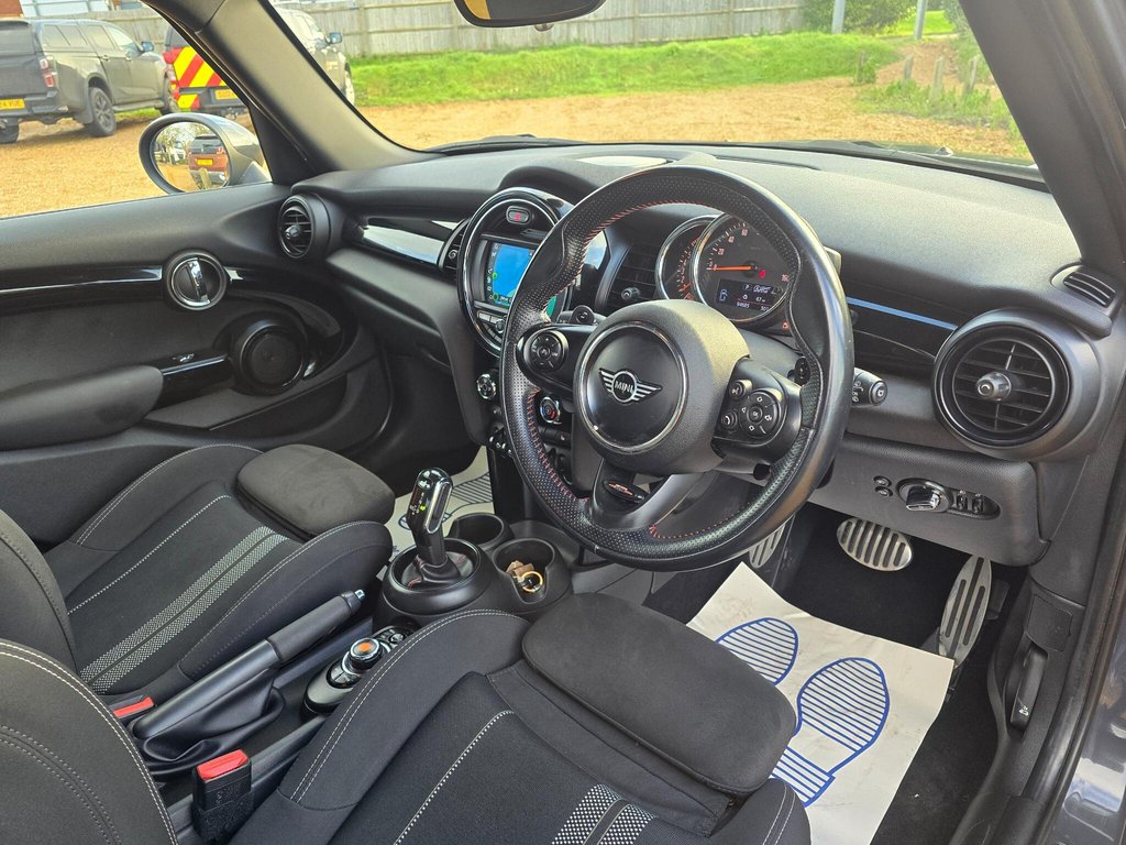 Used MINI Hatch 2018 for sale - 77719526: Photo 21