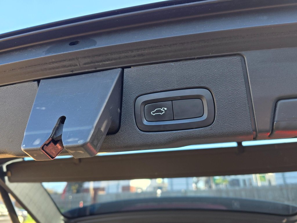 Used Volvo XC60 2018 for sale - 77719461: Photo 10