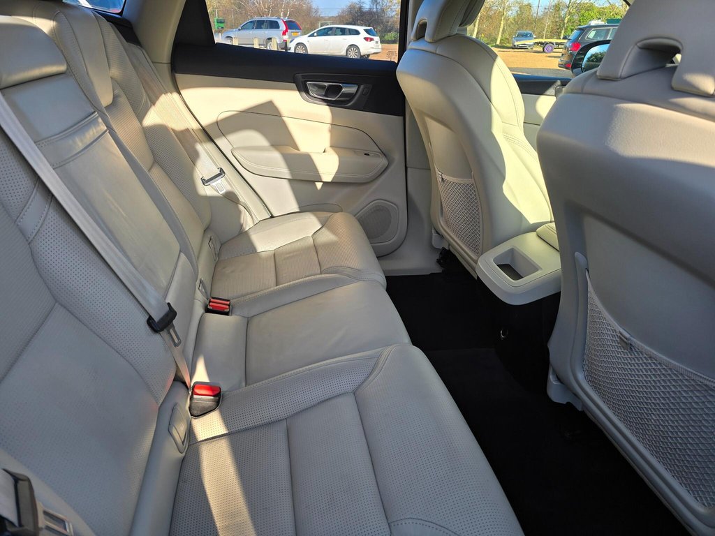 Used Volvo XC60 2018 for sale - 77719461: Photo 31